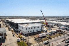 Un nouvel entrepôt verra le jour dans le parc industriel de l’arrondissement de Saint-Laurent. Crédit : Devmont