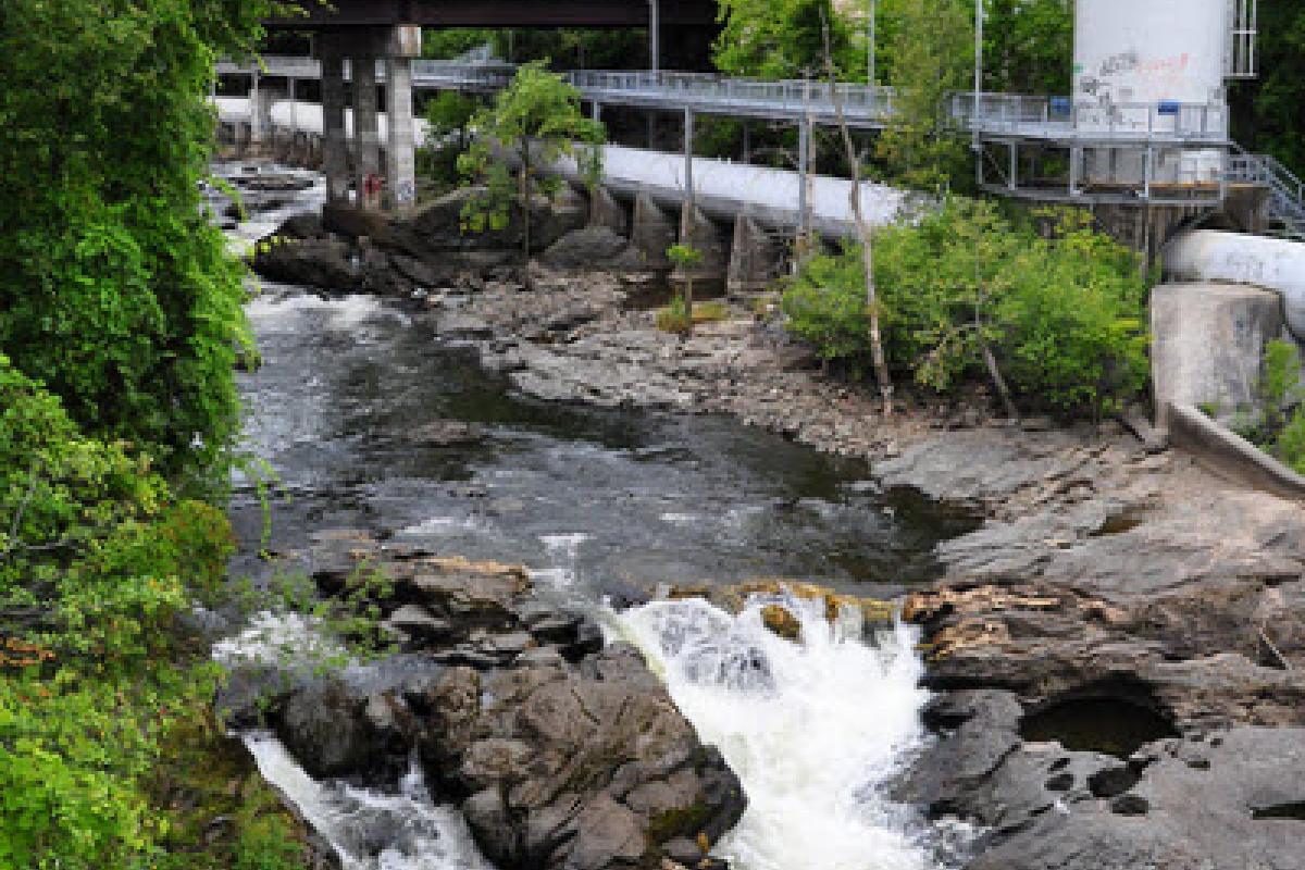 Hydro-Sherbrooke : nouvelle ligne électrique pour sécuriser le réseau