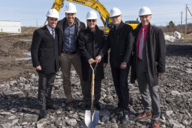 Pelletée de terre officielle du nouvel immeuble d'ACCEO à L'Ancienne-Lorette. De Gauche à droite - Kevin Lachance, Associé, vice-président finance et investissements, Immostar; François Pelchat, Associé, vice-président location et marketing, Immostar; Émile Loranger, Maire de la Ville de L’Ancienne-Lorette; Gilles Létourneau, Fondateur, président et chef de la direction, ACCEO Solutions;  Denis Carrier, Vice-président exécutif et chef de l’exploitation, division Solutions PME, ACCEO solutions - Photo de Pub Photo