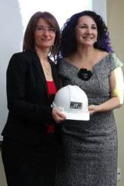  Caroline Laberge, présidente de Berloy Construction, et Rose Fierimonte, présidente des Elles de la Construction et de Dorbec Construction.