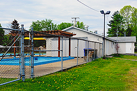 Le chalet de la piscine du Parc olympique et le bassin de compétition de la Ville de Pincourt seront rajeunis. - Photo : Ville de Pincourt 