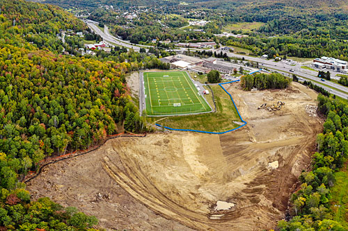 Un complexe sportif livré en 2022 à Sainte-Adèle.  Crédit: MRC des Pays-d’en-Haut