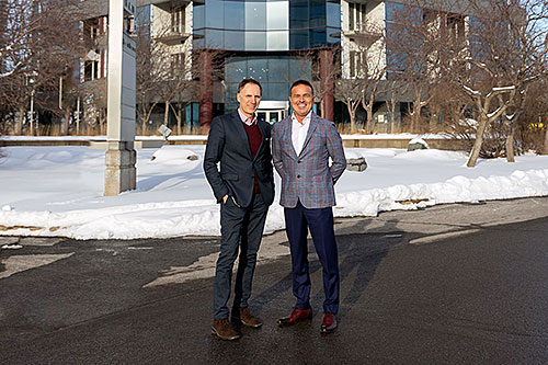 Martin Raymond, vice-président principal aux investissements immobiliers, Fonds immobilier de solidarité FTQ et Claude Lachance, président, Lachance Immobilier. Crédit : Louis-Charles Dumais