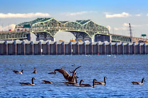 La déconstruction du pont Champlain : démolir en trois temps durables. Image : Les Ponts Jacques Cartier et Champlain