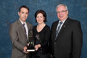 De gauche à droite, M. Yves Sirois, Mme. Chantal Sirois et M. Yvon Dufresne.