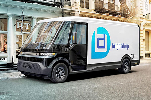 Le nouveau fourgon électrique Brightdrop de GM (fait au Canada) est plus polyvalent qu’il n’y paraît ! Crédit :  GM