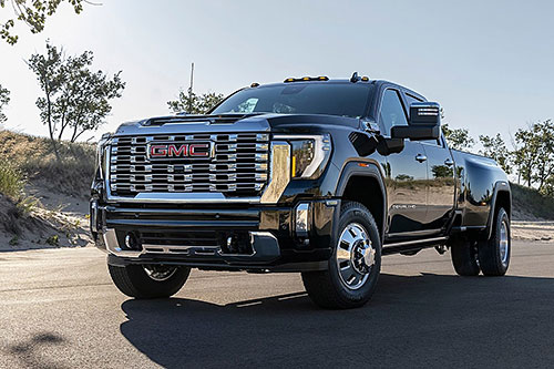 Les chevrolet Silverado et GMC Sierra HD 2500 ET 3500 sont offerts avec un V8 turbodiesel duramax populaire. Crédit : GMC