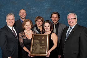 De gauche à droite, M. Normand Cool, M. Éric Perreault, Mme Francine Viens, Mme Johanne Perron, Mme Ninon Gravel, M. Gilbert Gagné et M. Yvon Dufresne.