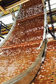 Passerelle Copper Sheet Structure - Photo de CannonDesign + NEUF architect(e)s