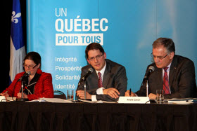 Dans l’ordre habituel, on aperçoit Anne-Marie Leclerc, Sylvain Gaudreault et André Caron, lors de la conférence de presse du 27 mars 2013. Crédit Serge Matte