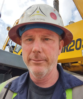 José Riopel, enseignant en conduite de grues à l'Atelier-école Les Cèdres. Crédit : Gracieuseté