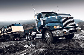 International vient de lancer le robuste camion PayStar avec moteur Cummins ISX15 - Photo de Navistar