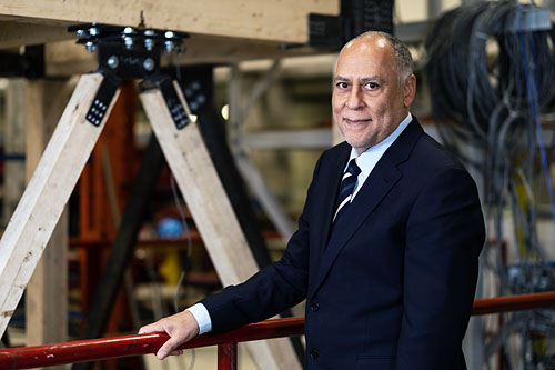 Patrick Paultre, Professeur titulaire de la chaire de recherche du Canada en génie parasismique et dynamique des structures. Photo : Michel Caron