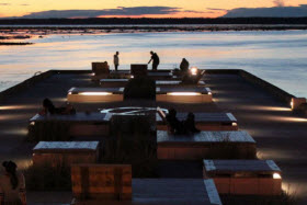 Le brise-lame de Rimouski au coucher de soleil- Photo de Option aménagement inc.