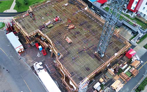 De nouveaux condos locatifs dans l’écoquartier de la Pointe-aux-Lièvres. Photo : Le Droneur