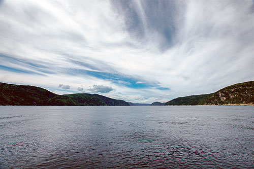 L’étude d’opportunité d’un pont au-dessus du fjord du Saguenay inclut notamment la conception préliminaire de la solution la plus prometteuse. Crédit : REMI.SAIAS, CREATIVE COMMONS  CC BY SA 4.0