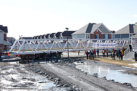 Un pont piétonnier unique en son genre à Brossard Crédit MAADI