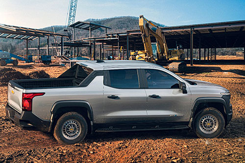 Déjà présentée au public, la Silverado tout électrique devrait arriver sous peu sur le marché. Crédit : Chevrolet