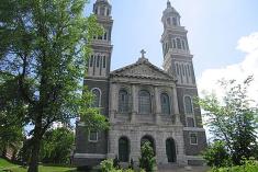 Travaux d'urgence à la cathédrale Saint-François-Xavier. Crédit : ministère de la Culture et des Communications