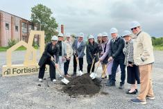Première pelletée de terre de l’écoquartier Fortissimo. Crédit : Ville de Drummondville