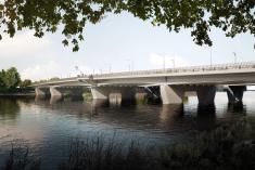 Nouveau pont Jacques-Bizard en construction. Crédit : SNC-Lavalin / Provencher_Roy