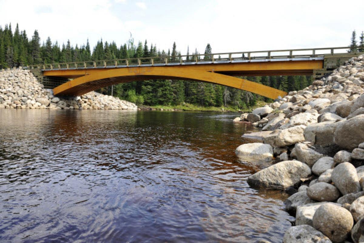 Le plus long pont arqué à poutres de bois au Québec