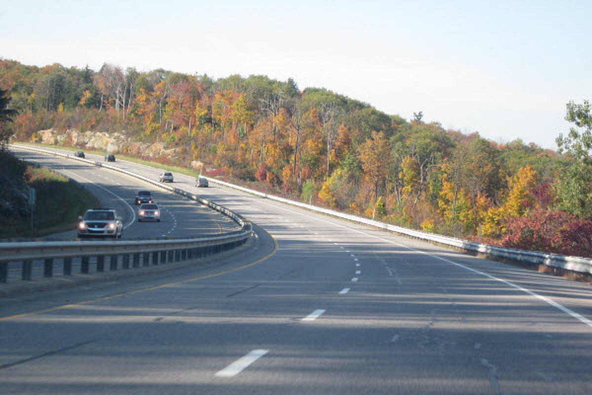 Québec investira 532,1 millions de dollars dans le réseau routier de la région d