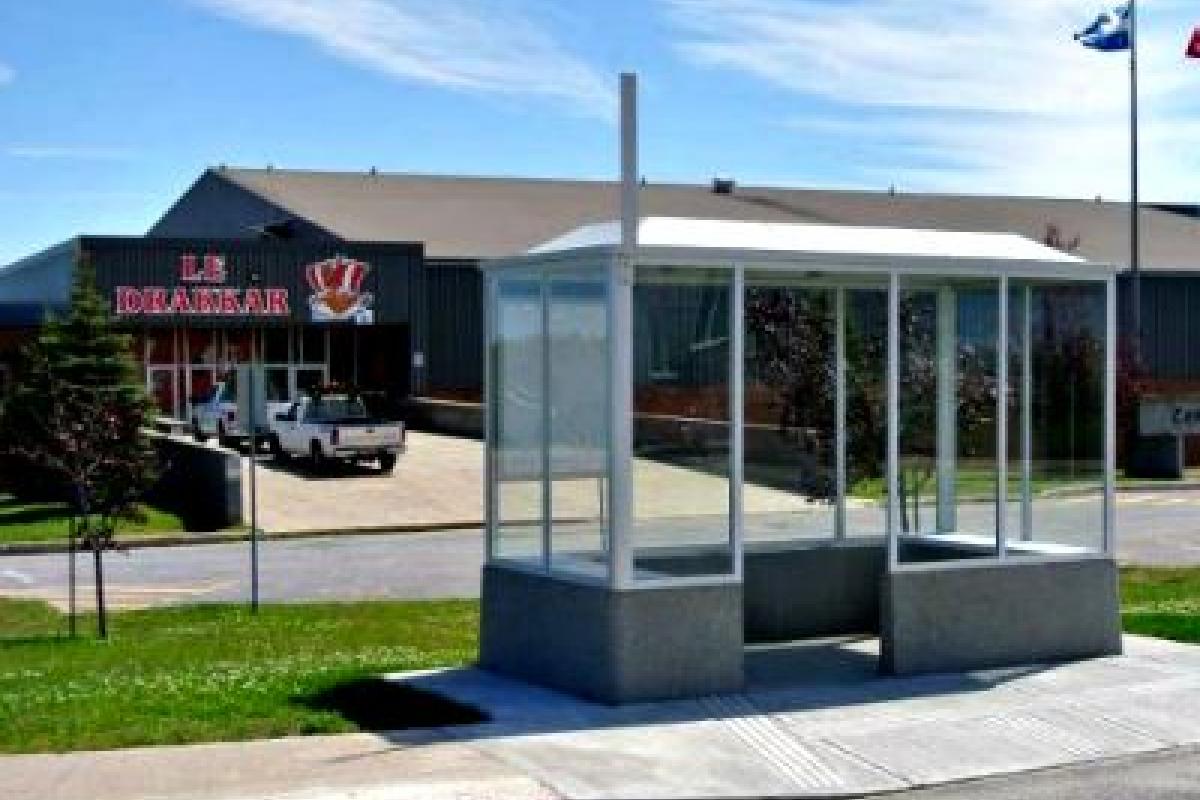10 nouveaux abribus à Baie-Comeau