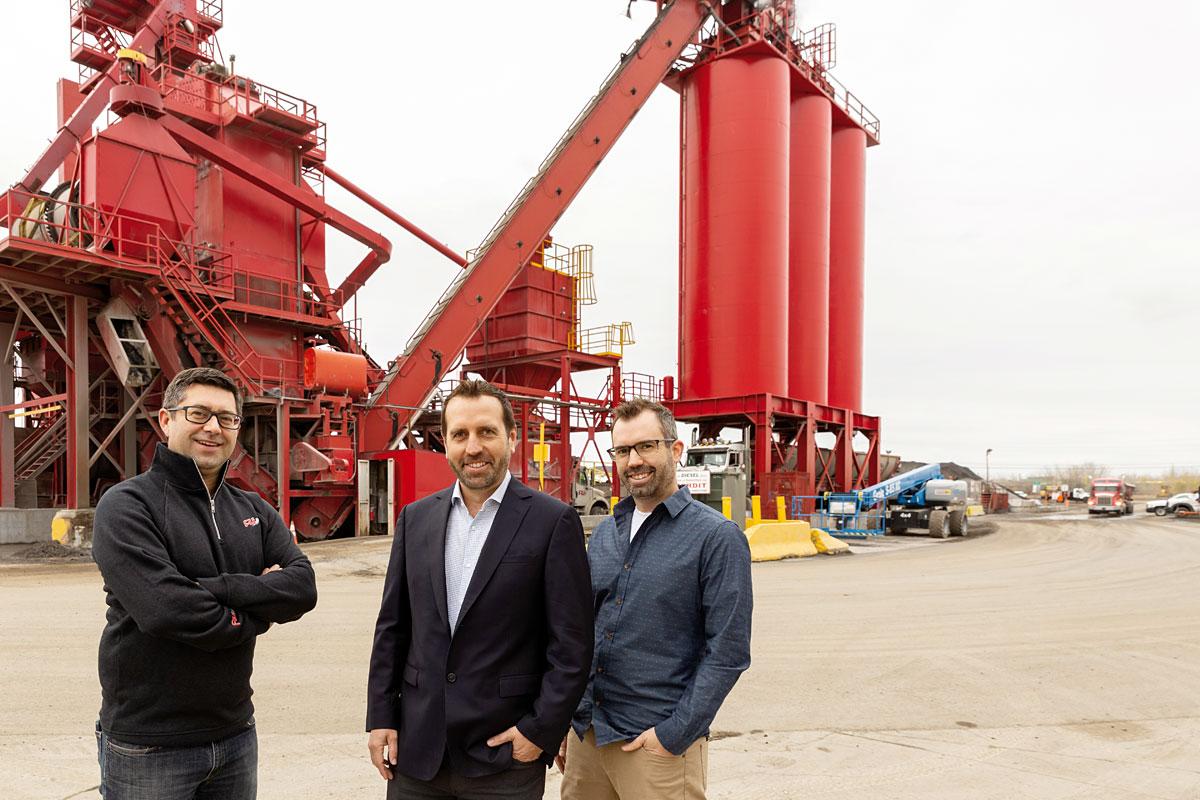 S’assurer une position concurrentielle avec des stratégies de croissance. Photo : Jean-François Beaulieu, Marc-André Loiselle et Simon Loiselle. Photo : Patrick Palmer