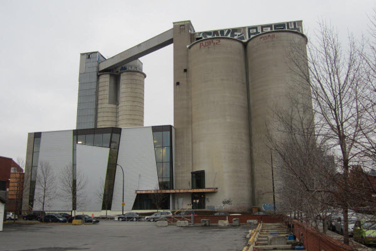 Un centre d’escalade à la hauteur à Montréal