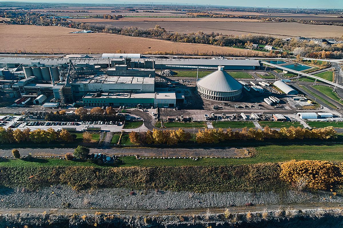 Amrize investit 610 M$ dans la modernisation de sa cimenterie de Saint-Constant. Crédit : Amrize