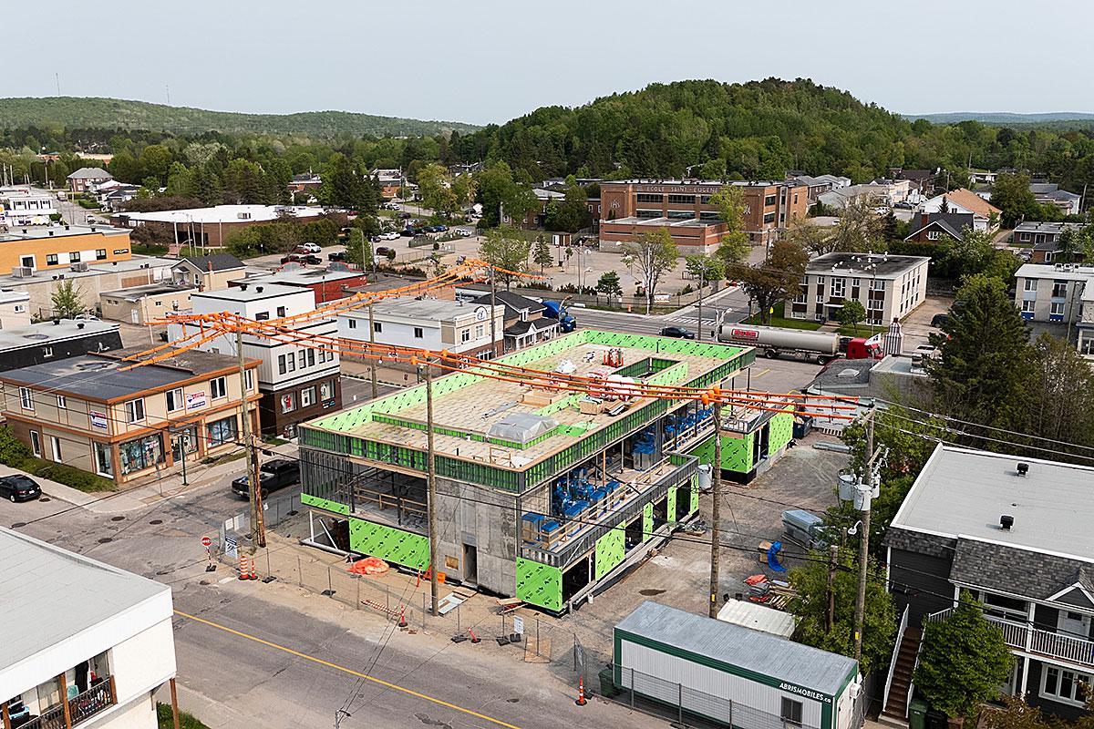 Le chantier de la nouvelle bibliothèque progresse à Mont-Laurier. Crédit : Nicolas Aubry