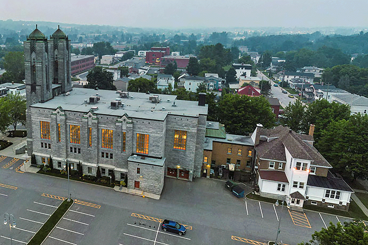 Coup d’envoi des travaux de réfection de la Bibliothèque Memphrémagog. Crédit : Ville de Magog