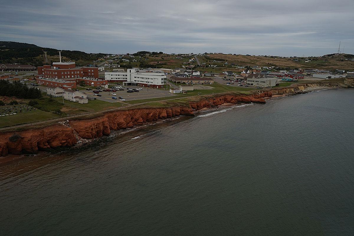 Deux projets de prévention de l’érosion côtière aux Îles-de-la-Madeleine et à Maria. Crédit : Laboratoire de dynamique et de gestion intégrée des zones côtières, UQAR