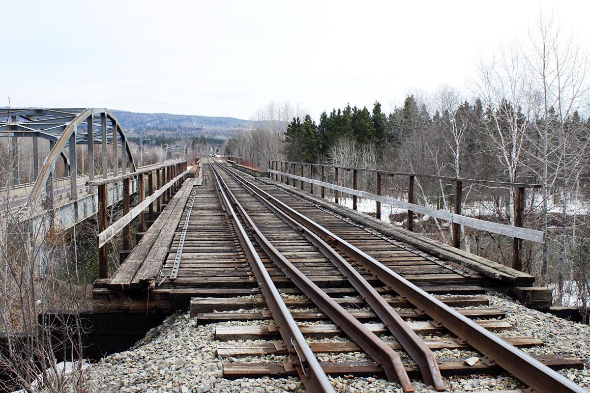 Deux nouveaux ponts ferroviaires à l’automne 2021 pour Cascapédia-Saint-Jules. Image : Ministère des Transports 