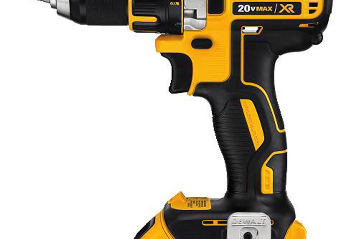 DEWALT : nouveaux tournevis à percussion et marteau perforateur compacts 