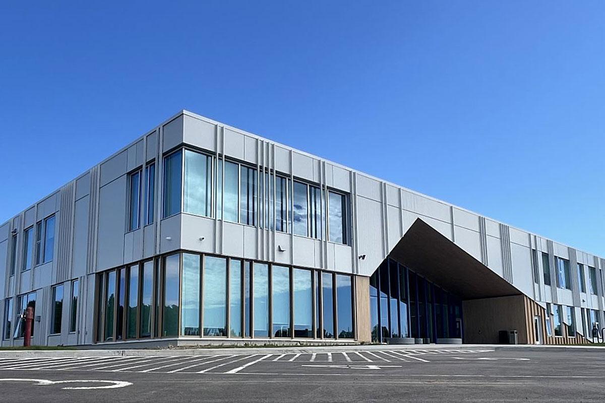 L'école régionale Baie-des-Chaleurs inaugurée à New Carlisle. Crédit : Commission scolaire Eastern Shores