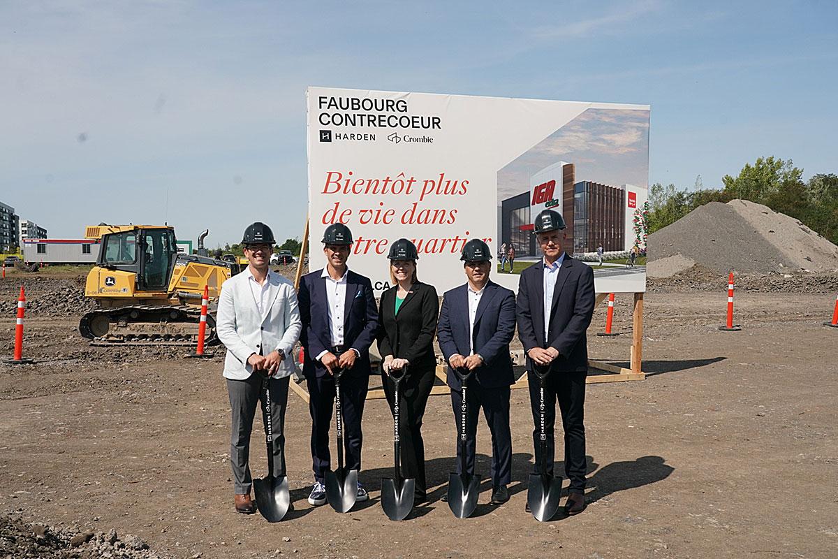 Première pelletée de terre pour le Faubourg Contrecœur. Crédit : Harden