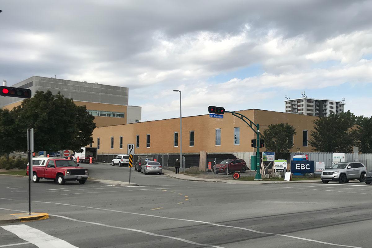 Deux unités de transition livrées en moins de six mois à l’Hôpital Pierre-Le Gardeur. Crédit : Société québécoise des infrastructures 