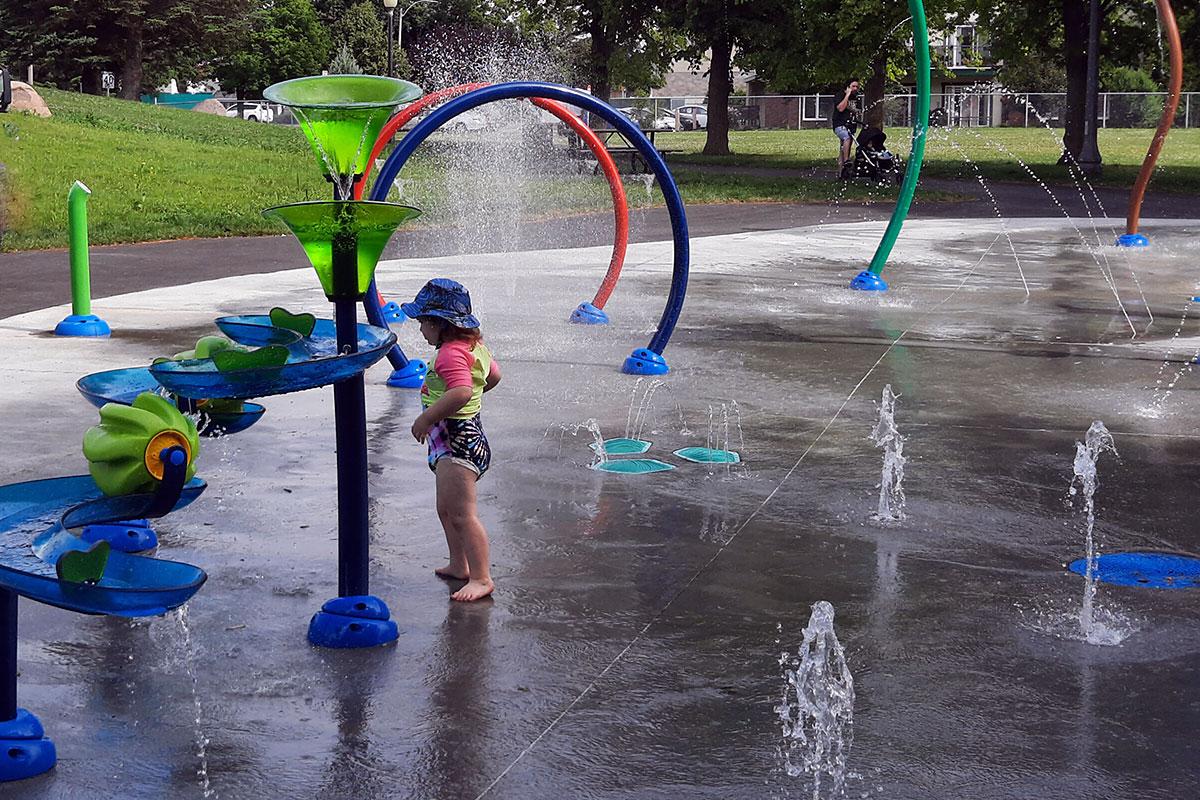 De nouveaux jeux d’eau accessibles dans plusieurs parcs de Châteauguay. Crédit : Ville de Châteauguay