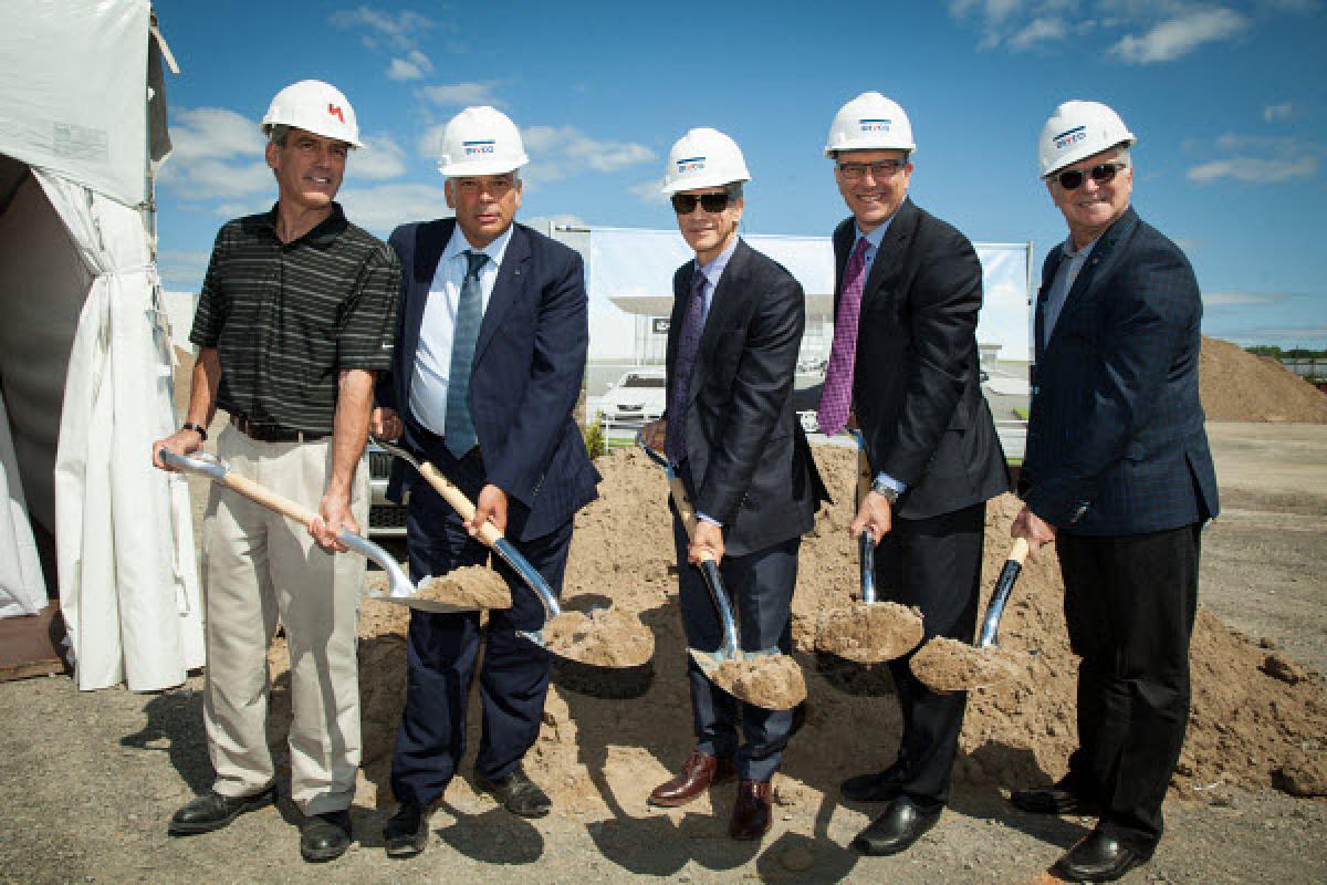 Plus de 10 M$ pour le nouveau Spinelli Lexus Lachine