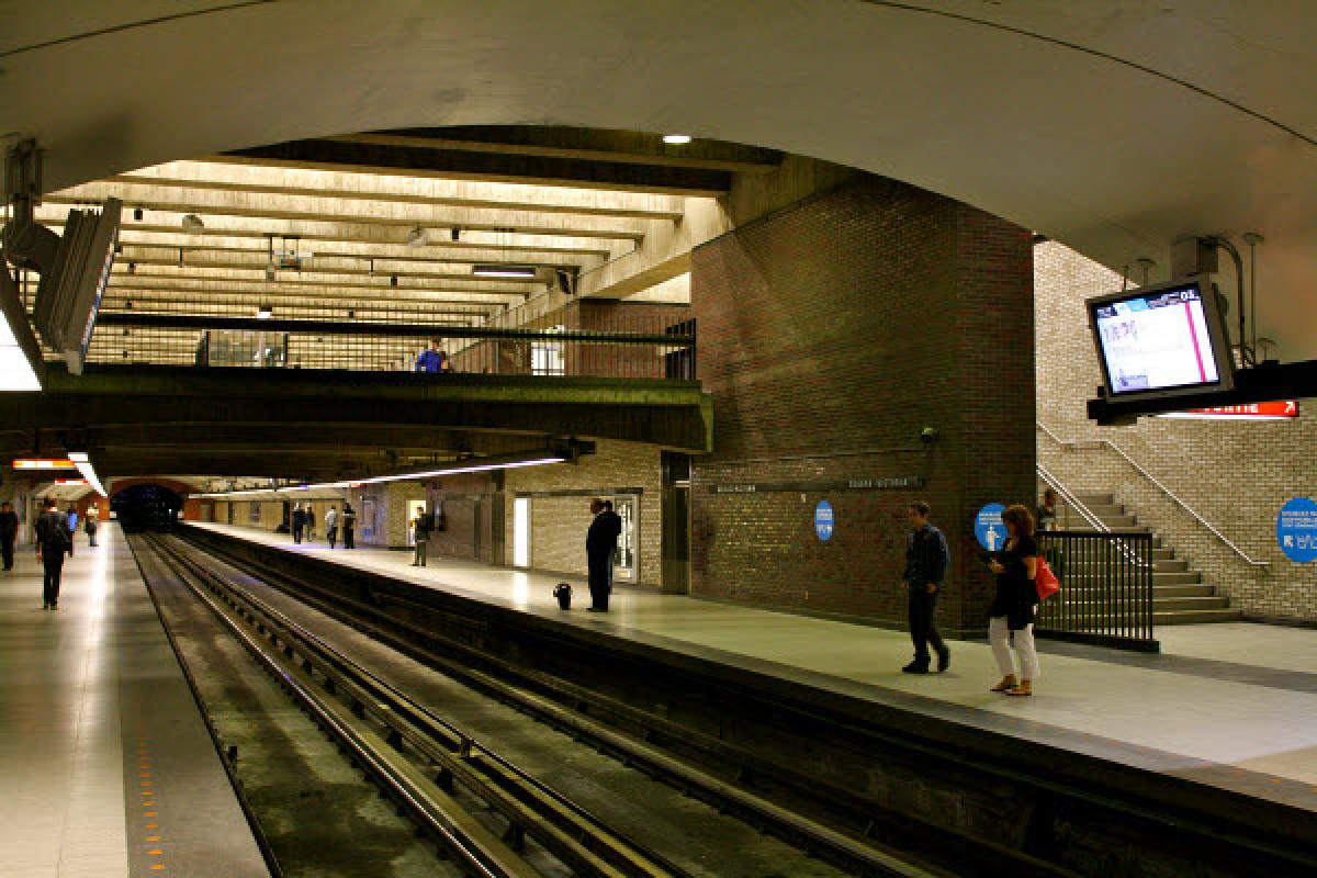 STM : travaux à l'édicule Belmont de la station Square-Victoria