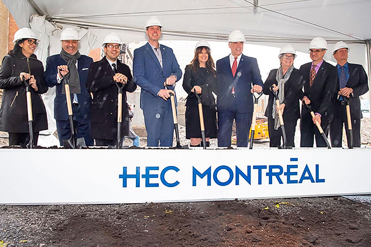 La directrice du développement du campus de HEC Montréal, Loretta Cianci; le président-directeur général de la Fondation HEC Montréal, Michel Patry; le conseiller de ville – district Saint-Jacques et membre du comité exécutif responsable du Développement économique et commercial, du Design et Habitation, Robert Beaudry; le ministre de l’Éducation et de l’Enseignement supérieur, Jean-François Roberge; la présidente du conseil d’administration de HEC Montréal, Hélène Desmarais; le ministre de l’Économie et de