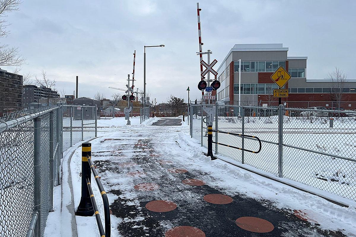 Inauguration d’un nouveau passage à niveau dans le secteur du MIL Montréal. Crédit : Ville de Montréal