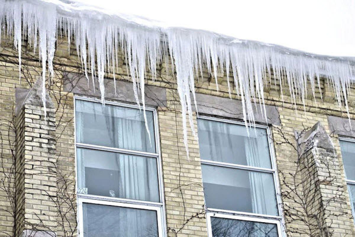 Déneigement des toitures : soyez vigilants!