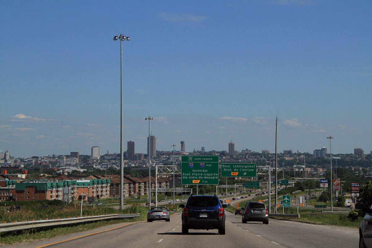 Québec : une troisième voie sur l’autoroute Laurentienne en direction sud