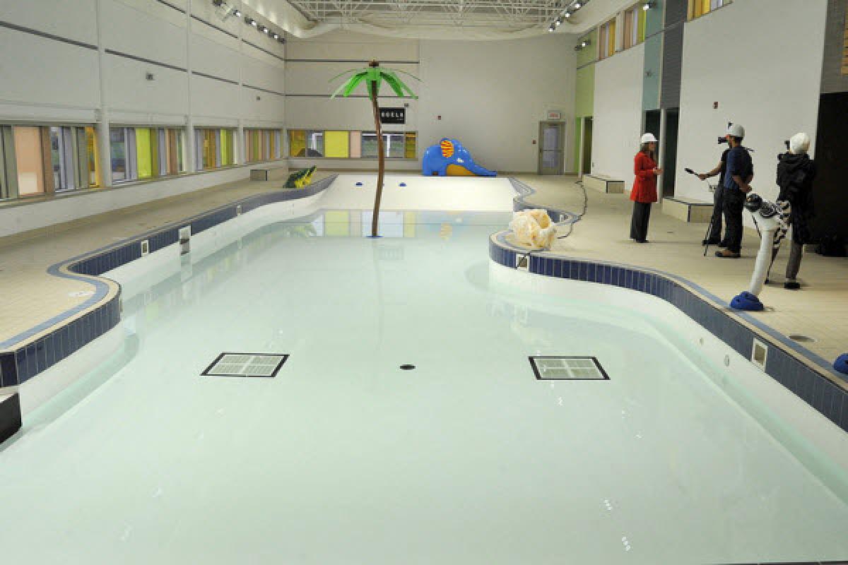 Tétreaultville La Piscine Annie Pelletier Dévoilée Portail Constructo 