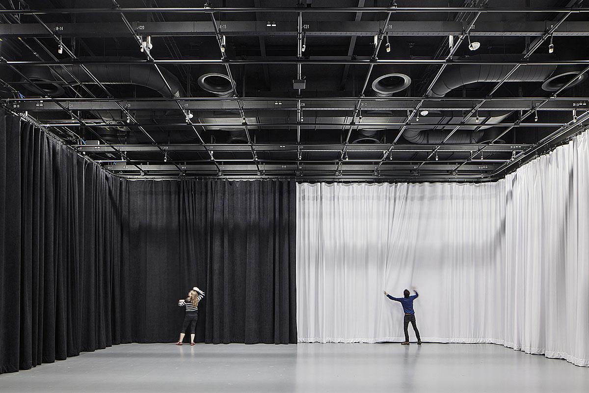 Inauguration du Pôle en cinéma de l’UQAM. Crédit : Nanne Springer