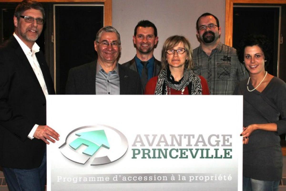 De gauche à droite, quelques membres de l’équipe de Développement Économique Pri