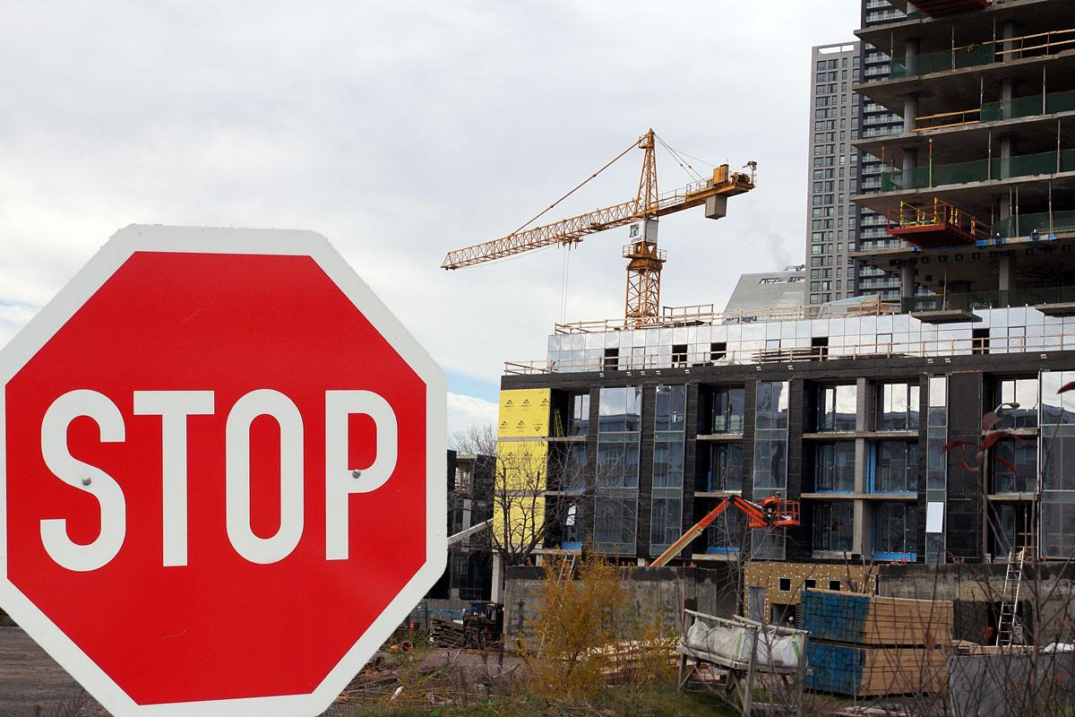 Une suspension des chantiers demandée - Crédit : René-Claude Senécal